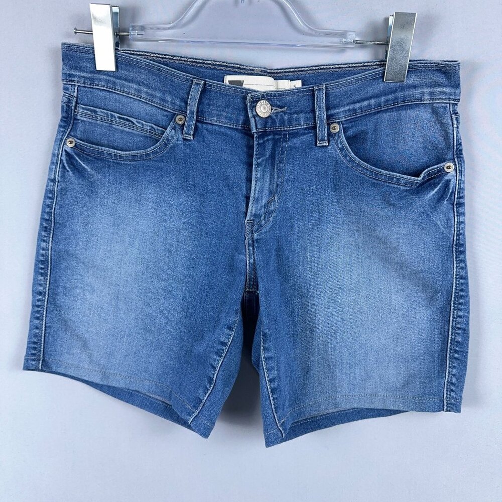 Levis Bermuda Shorts Womens Size 5 Low Rise Light Wash Front Pockets Blue